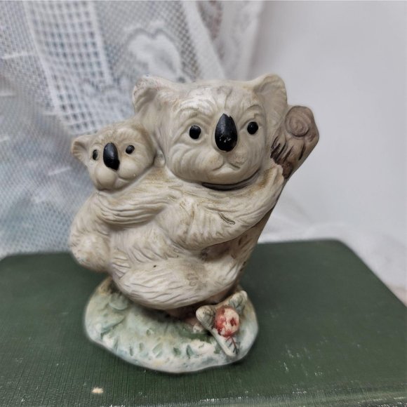 Koala Holding Cub - Collectible Figurine Miniature - Picture 1 of 6